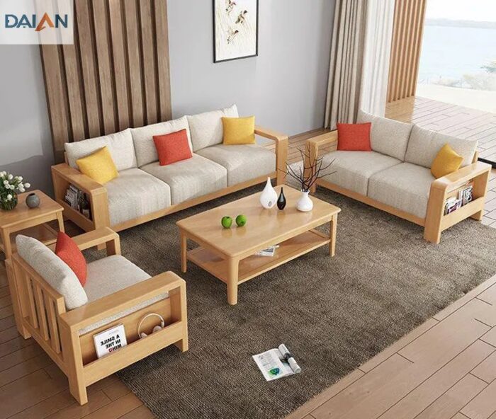 Bộ sofa chữ U được thiết kế hoạ tiết cầu kỳ tạo nên không gian phòng khách cực kỳ ấn tượng